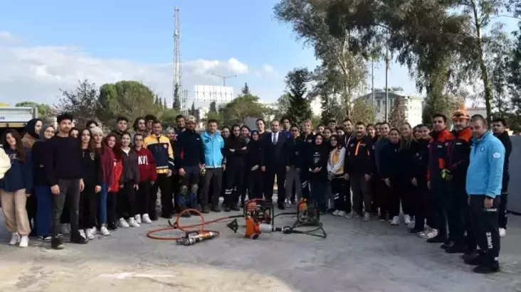 Aydın İl Sağlık Müdürü Dr. Eser Şenkul, Paramedik Öğrencilere Eğitim Verdi