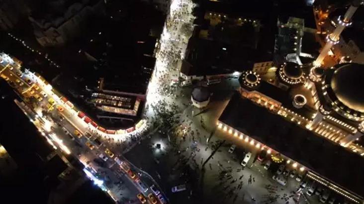 İstanbul’da yılbaşı kutlamalarının adresi Taksim Meydanı oldu