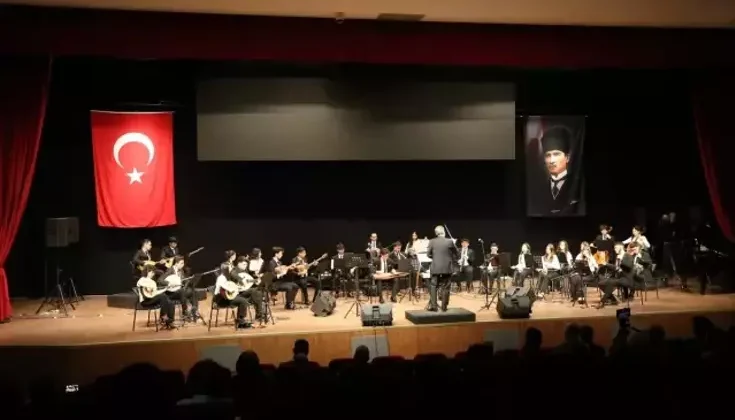 Gençlik Türk Müziği Orkestrası’ndan Etkileyici Konser
